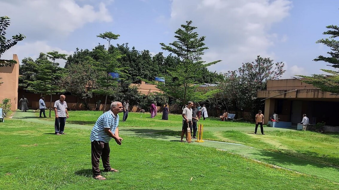 old-age-home-outdoor